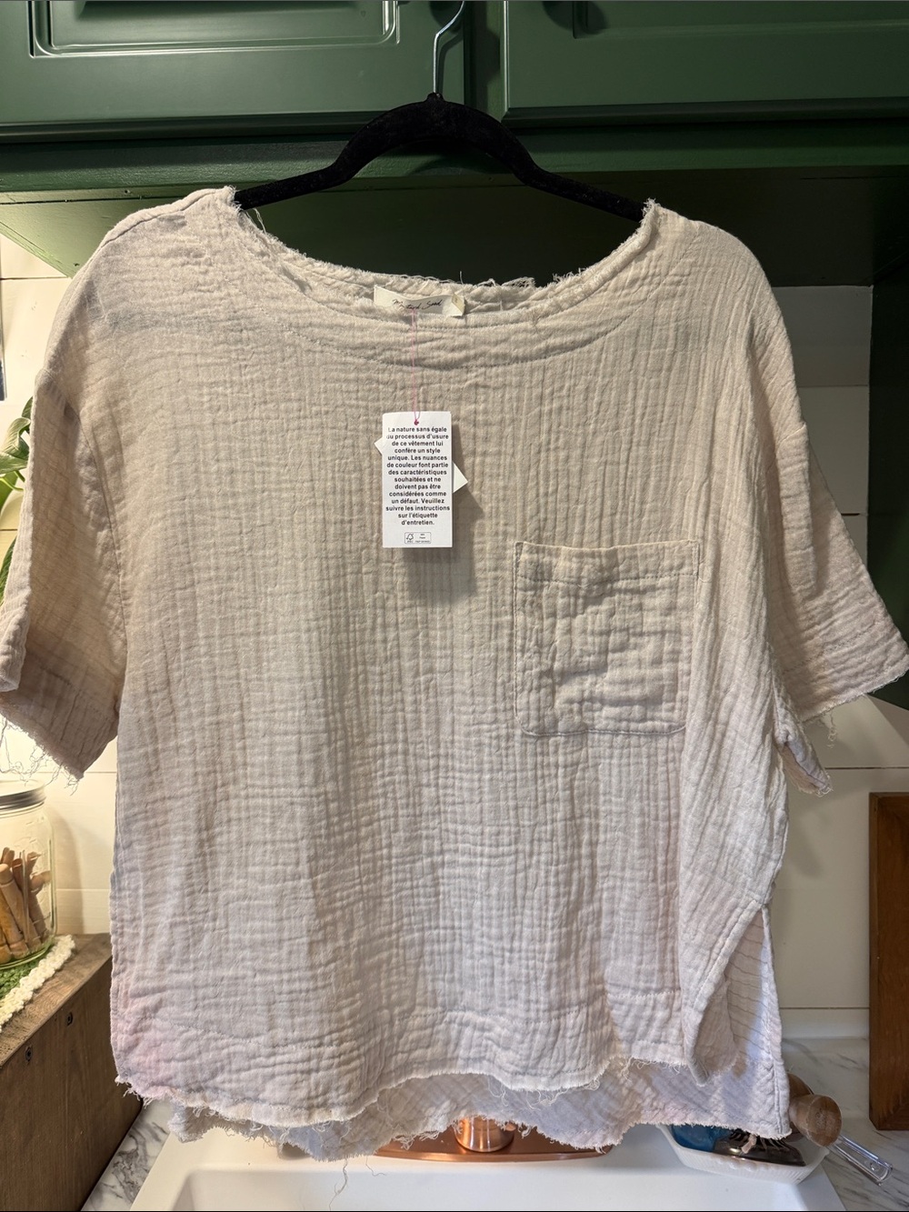 NWT Light Cream Gauze Pocket Top